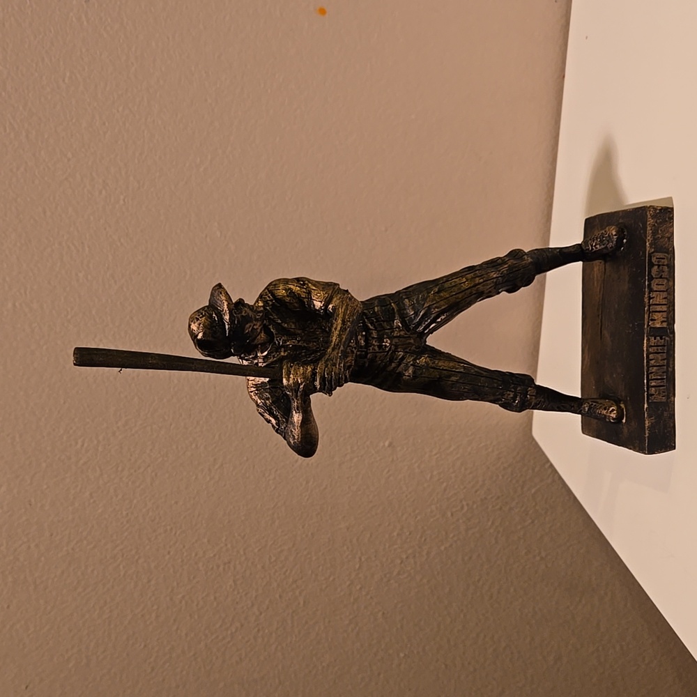 MLB Minnie Minoso Replica Statue